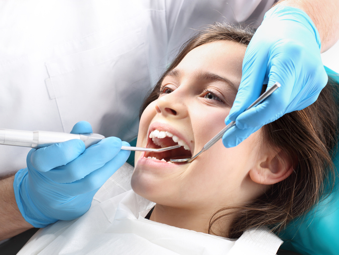 Plan PADIEX: ¿Cuándo debe ser la primera visita al dentista de un niño?-Dentista en Zafra, tu Odontólogo de Confianza en la Dr. Manuel A. Tomillo Sánchez